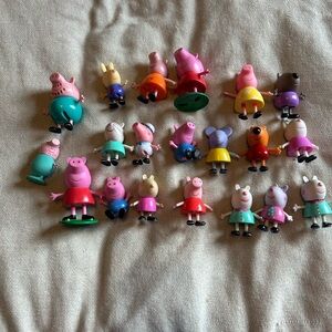 Lot of 20 Peppa Pig characters